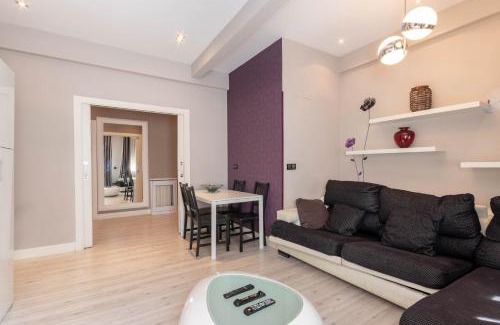 Castanos Apartment | Bilbao Volantin II with jacuzzi by Aston Rentals
