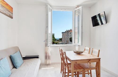 Varazze Apartment | Bilocale Mezzano in centro