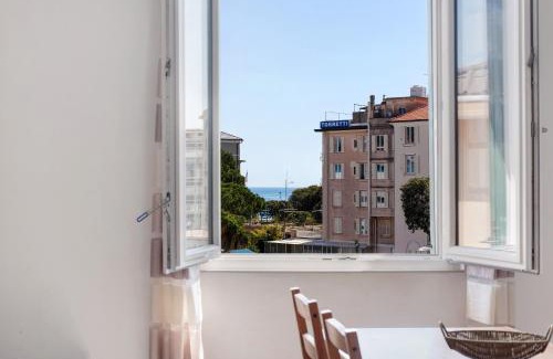 Varazze Apartment | Bilocale Mezzano in centro
