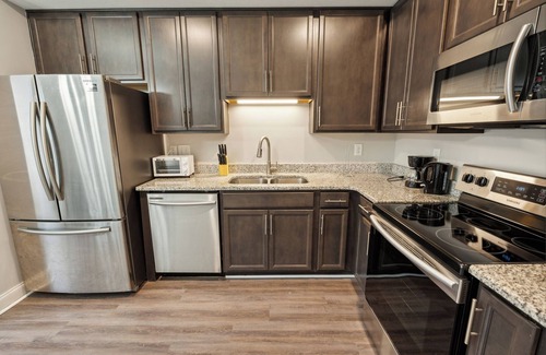 Clarksville Apartment | Biltmore Luxury 1513 #5 Townhomes l 2Bd 2 Bth