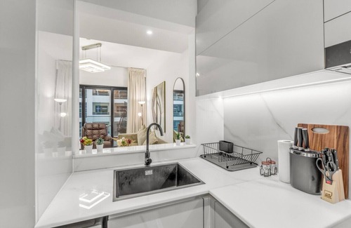 Jadaf Apartment | Binghatti 1-Bedroom Dream Stay