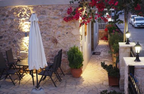 Monopari House | BIO Garden Stonehouse