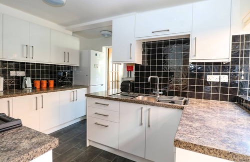 Cromer House | BIRCH HOUSE, family friendly, character holiday cottage in Cromer