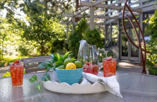 Shadow Mountain House | Birders, botanist and hikers’ oasis in FLG