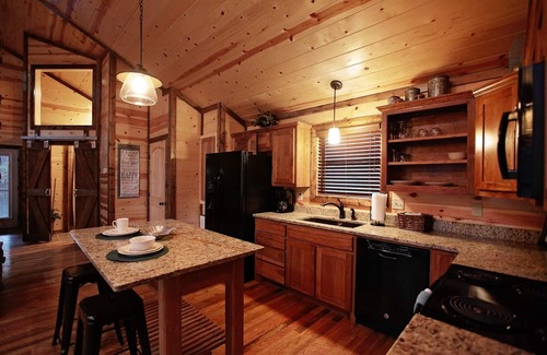 Broken Bow Cabin | Birdhouse|Romantic|Luxury|Honeymoon Retreat