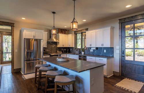 Banner Elk Cabin | Birds Eye View at Eagles Nest - hot tub, fire pit