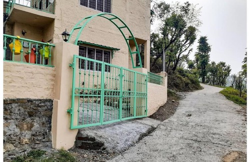 Dehradun House | Birdsong Cottage by Windsong Homes