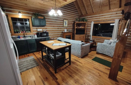 Tracy City Cabin | Birdwatchers Paradise: Secluded Cabin in the Woods on 4 acres