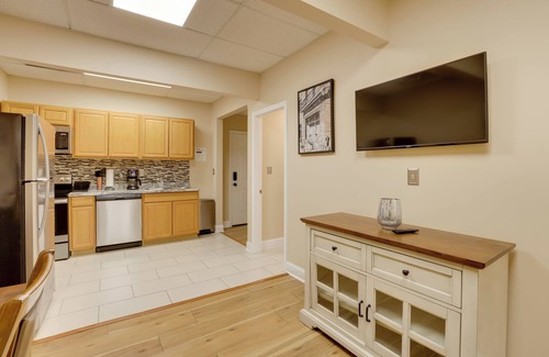 Glen Iris Apartment | Birmingham Apt: 2 Mi to UAB Campus