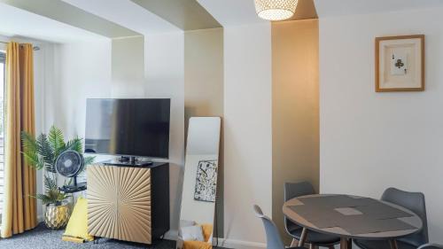 The Westside Apartment | Birmingham City Centre Apartment Near New Street Station The Cube Mailbox Brindley Place Ace Apartment