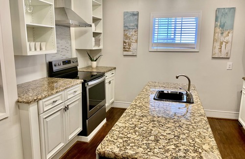 Norwood House | Birmingham Comfort and Clean 3 Bedroom 2 Baths in Norwood Community