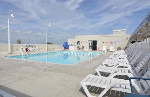 North End Hotel | Biscayne Suites
