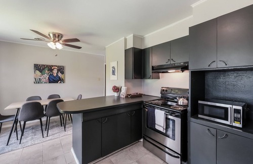 Lackland Terrace House | BL | 10% OFF | Entire 3BR & 2BA Home Near Lackland Air Force | Fast WiFi