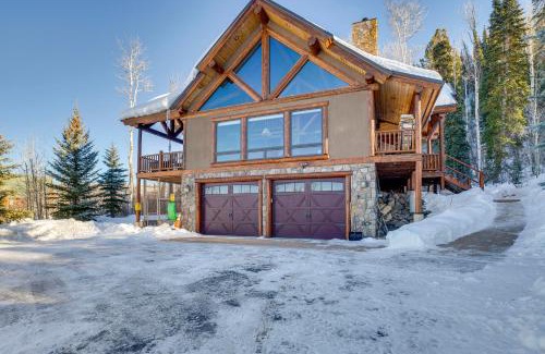 Mesa House | Black Bear Cabin Near Skiing and Hiking!