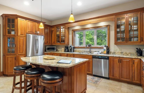 Sapphire House | Black Bear Lodge - Home with Panoramic Mountain Views!