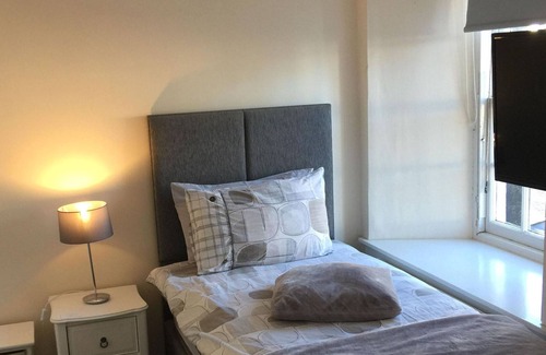 Cumbernauld Hotel | Black Bull with Rooms