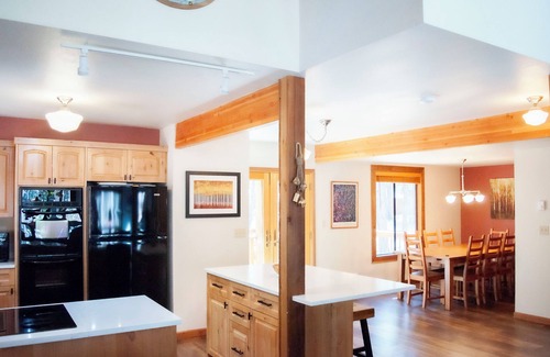 Black Butte Ranch House | Black Butte Ranch South Meadow 098