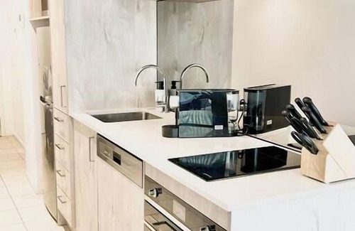 Kingston Apartment | Black Diamond by ParberyProperty
