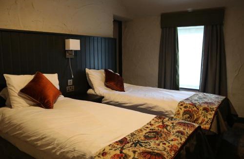 Bolton Hotel | Black Dog Inn