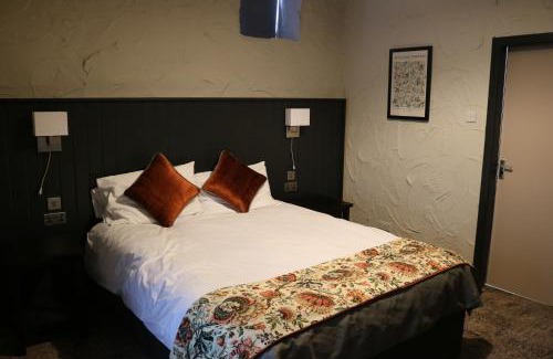 Bolton Hotel | Black Dog Inn