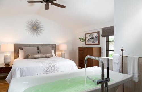 New Smyrna Beach Hotel | Black Dolphin Inn