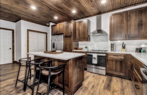 Black Mountain House | Black Mountain Escape with Hot Tub & Fire Pit at