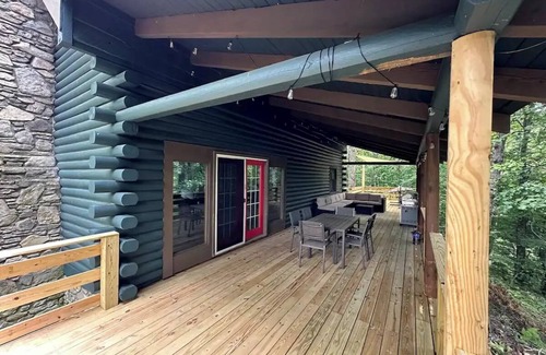 Black Mountain Cabin | Black Mountain Retreats - Two Cabins & Game Roomn