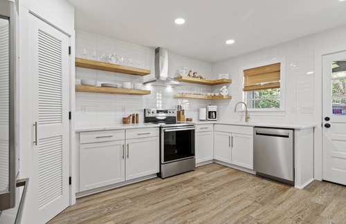 Myrtle Beach House | Black Pearl - Centrally Located - Walking distance to beach & convention center