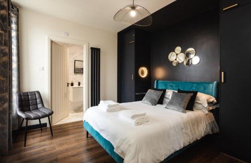 Saltburn-by-the-Sea Apartment | Black Pearl Stays - Saltburn Apartments