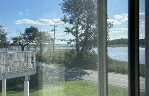 Niantic House | BLACK POINT Backwater Beauty