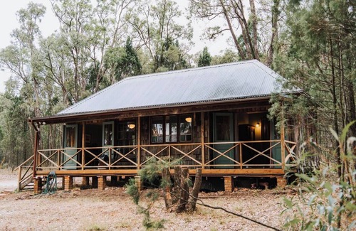 Budgee Budgee House | Black Springs A Romantic Bushland Escape