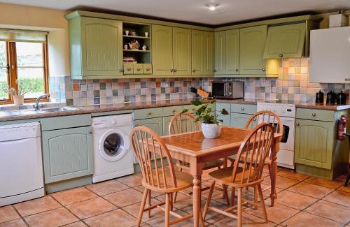 Stoke Abbott House | Blackberie Cottage - E2389