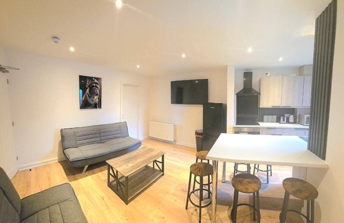 Blackpool Town Center Apartment | Blackpool Abode - Suites by the Sea