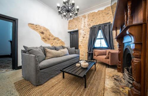 Aldinga House | Blacksmith Cottage Aldinga