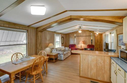 Maryneal House | Blackwell Home with Enclosed Porch Steps to Water!