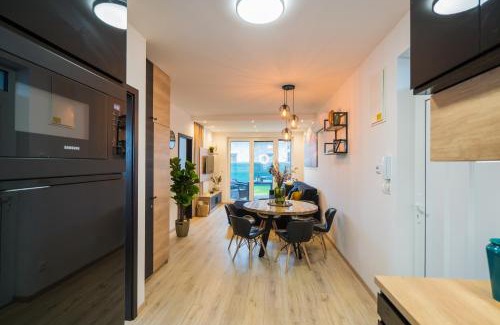 Siofok-Sosto Apartment | BlackWood '66 Apartman