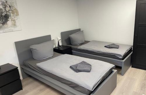 Rhein-Erft-Kreis District Apartment | Blauer Stein 07 Haus - 3 FeWo bis 25 Personen - WH08 4 SZ, 10 Betten - WH09 3 SZ, 7 Betten - WH10 2 SZ 8 Betten