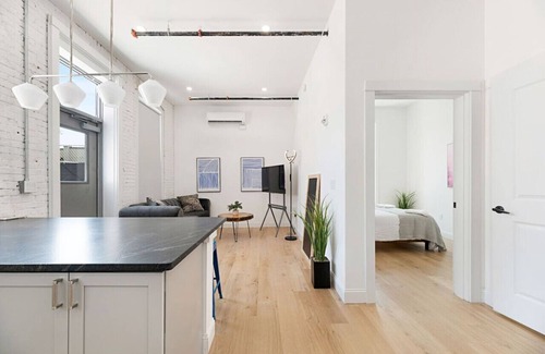 Bangor Apartment | Blend of Charm-Historical Ambiance w/Modern Touch