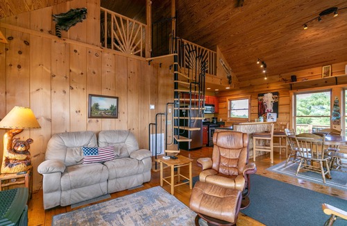 Fleetwood Cabin | Blessed Sunset Getaway- Hot Tub! Sunrises! Sunsets! Large Deck!