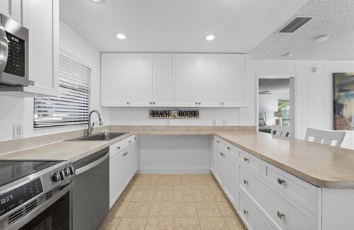 Sanibel Condo | Blind Pass E209 – Coastal Elegance Meets Island Serenity.