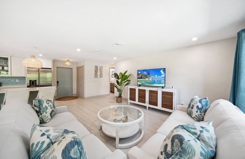 Sanibel Condo | Blind Pass G102,a ground floor coastal getaway! Private trail to beach access