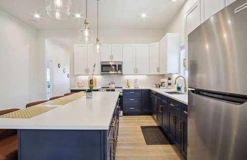Downtown San Antonio House | Blissful 5BR/3BA Haven Near Riverwalk & Downtown!