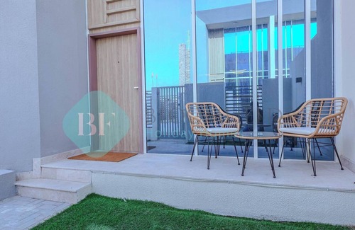Dubai Ski Chalet | Bloomfields Cozy 1BR Townhouse Life Style City.