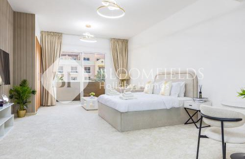 Madinat Zayed Apartment | Bloomfields Luxurious Stu in Mulberry 1 Emirates
