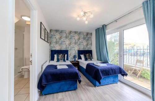 Seafront Apartment | Bloomsaway FreeParking 3Bedrooms BN278NEP
