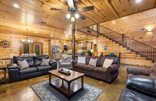 Hochatown Cabin | Blossom Belle Lodge: Central Hub | Luxury Family Cabin| Fire Pit | Hot Tub |Deck