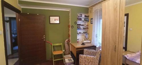 Dorcol Apartment | Blossom