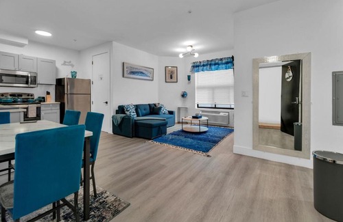 Elizabeth Apartment | Blue Bliss Indoor Pool, FREE Parking, Near NYC