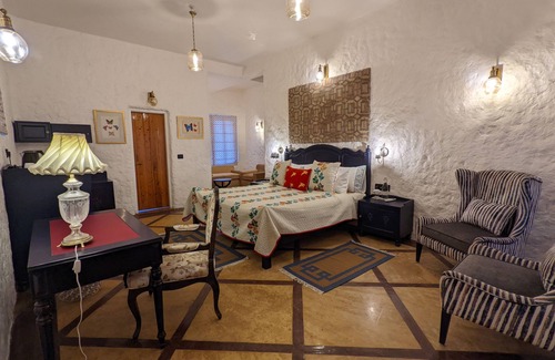 Nainital Hotel | Blue Book at Gethia