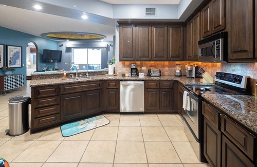 Sandy Beach Resort | BLUE BUNGALOW 2B/2B LUXURY Condo: Bella Sirena.